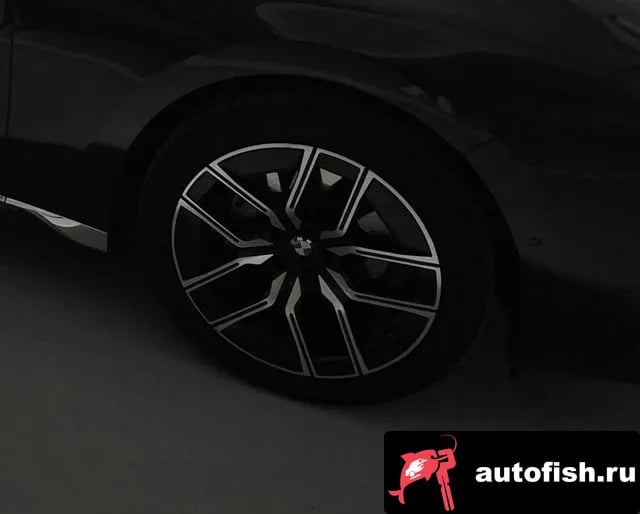 BMW 7-Series 7 Series (G70) 2025 года - похожие автомобили
