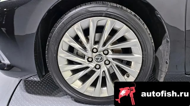 Lexus ES ES300h 7th generation 2018 года - вид 5