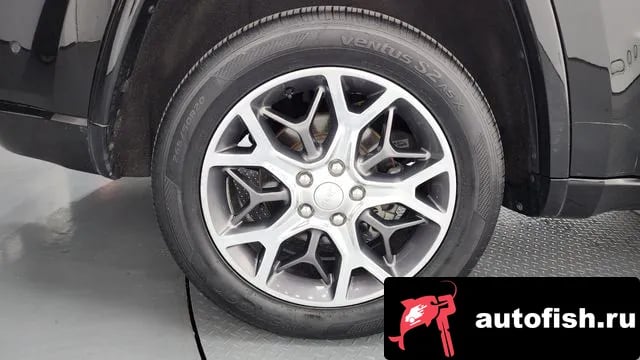 Jeep Cherokee Grand Cherokee 2019 года - вид 5