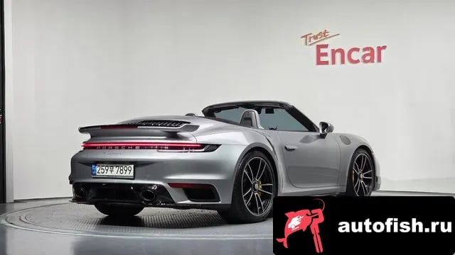 Porsche 911 911 (992) 2022 года - вид 2