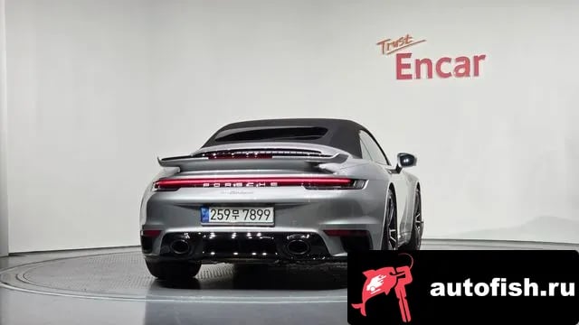Porsche 911 911 (992) 2022 года - вид 4