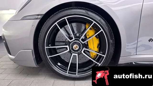 Porsche 911 911 (992) 2022 года - вид 5