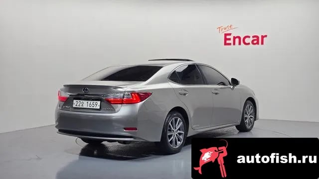 Lexus ES New ES300h 2018 года - вид 2
