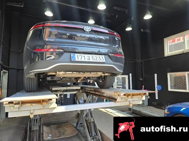 Toyota Crown Crown Crossover 2026 года - вид 2