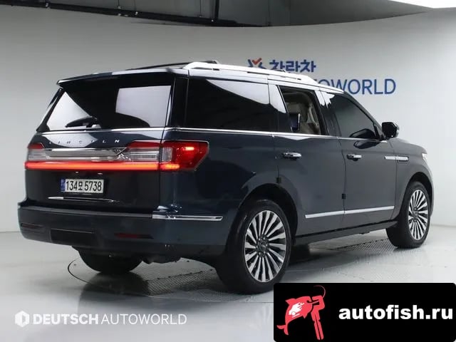 Lincoln Navigator Navigator 4th generation 2021 года - вид 2