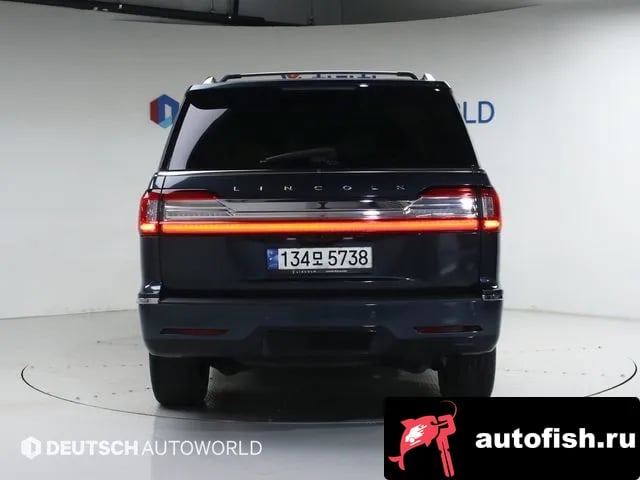 Lincoln Navigator Navigator 4th generation 2021 года - вид 4