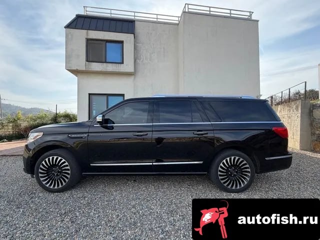 Lincoln Navigator Navigator 4th generation 2021 года - вид 2