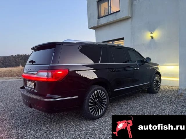 Lincoln Navigator Navigator 4th generation 2021 года - вид 4