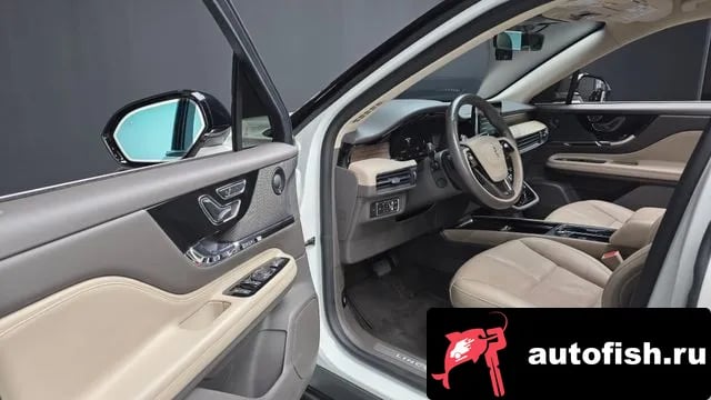 Lincoln Corsair Cosair 2020 года - похожие автомобили