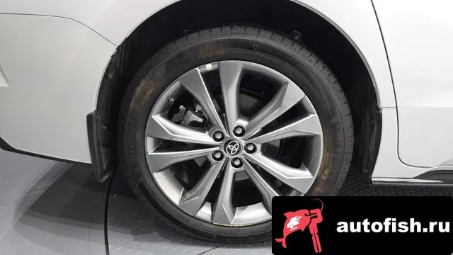 Toyota Sienna Siena 4th Generation 2025 года - похожие автомобили