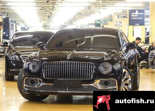 Bentley Flying Spur Flying Spur 3rd Generation 2022 года - вид 3