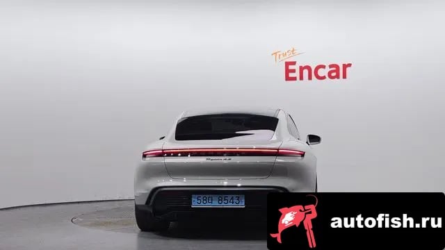 Porsche Taycan Taikan 2020 года - вид 4