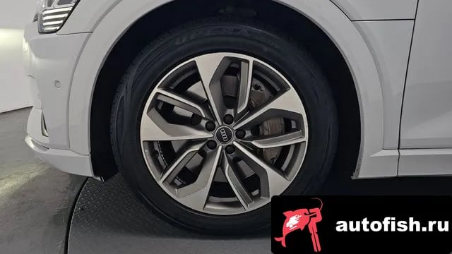 Audi e-tron e-Tron 2020 года - вид 4