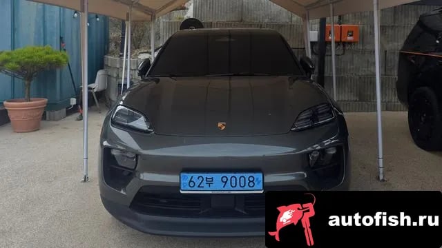 Porsche Macan Makan EV 2025 года - вид 1