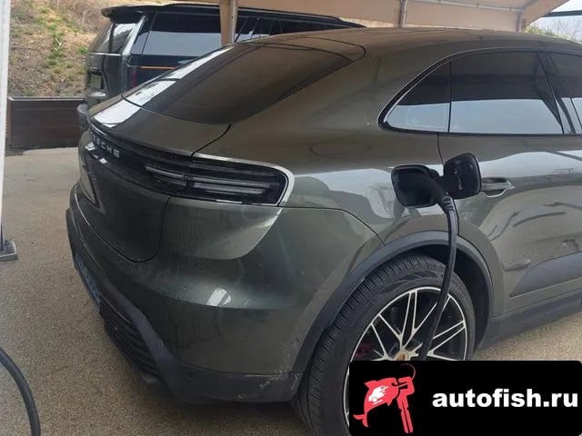 Porsche Macan Makan EV 2025 года - вид 2