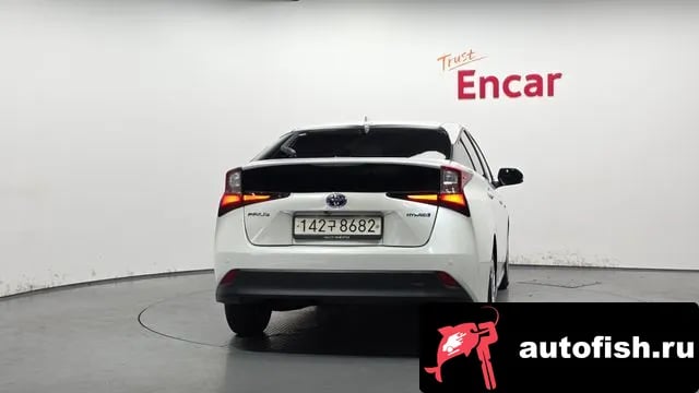 Toyota Prius Prius 4th Generation 2021 года - вид 4