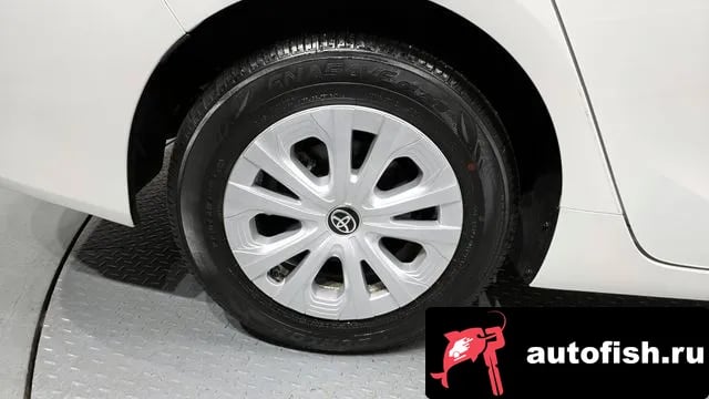 Toyota Prius Prius 4th Generation 2021 года - вид 5