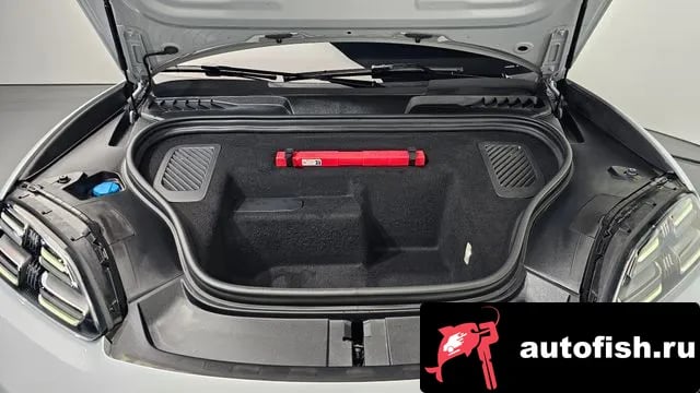 Porsche Macan Makan EV 2025 года - вид 6