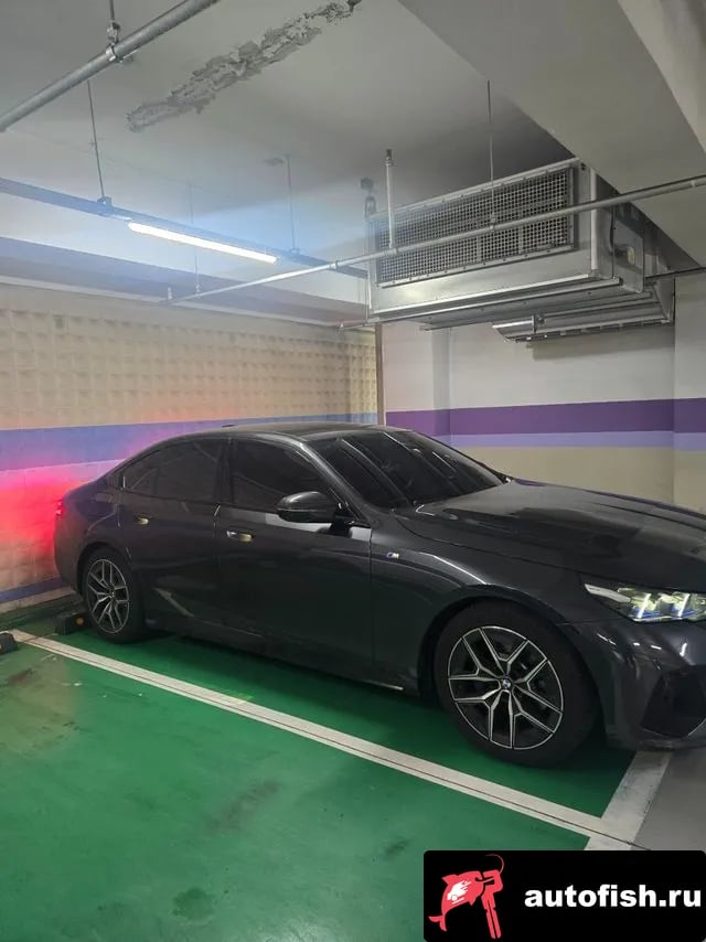 BMW 5-Series 5 Series (G60) 2025 года - вид 4