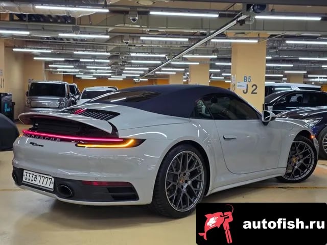 Porsche 911 911 (992) 2020 года - вид 2