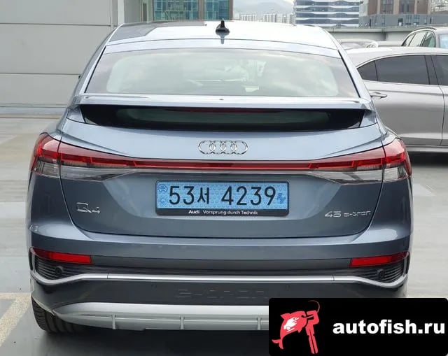 Audi Q4 e-tron Q4 e-Tron (F4) 2025 года - вид 2