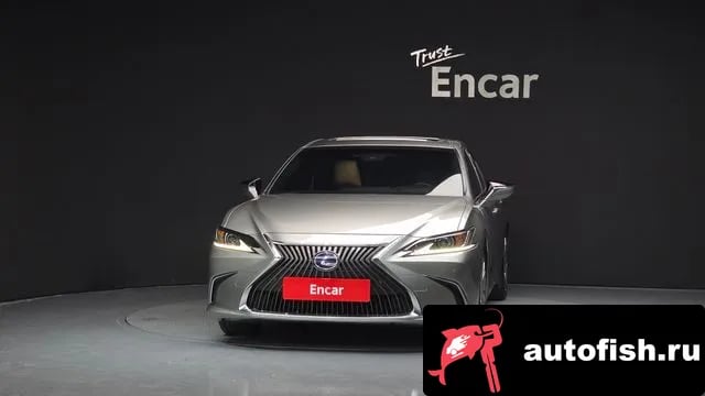Lexus ES ES300h 7th generation 2021 года - вид 3