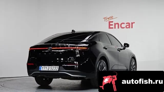 Toyota Crown Crown Crossover 2026 года - вид 2