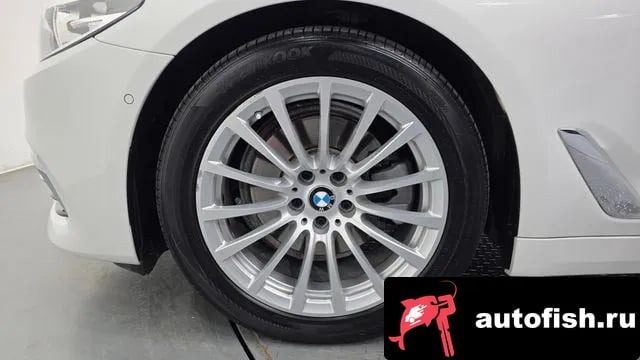 BMW 5-Series 5 Series (G30) 2019 года - вид 5