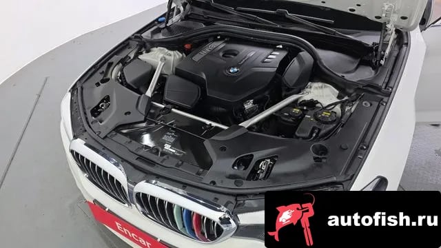 BMW 5-Series 5 Series (G30) 2019 года - вид 6