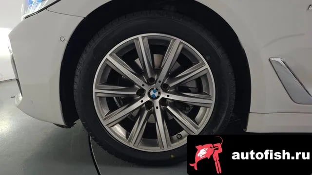 BMW 5-Series 5 Series (G30) 2018 года - вид 4