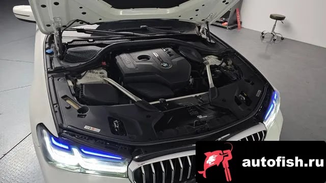 BMW 5-Series 5 Series (G30) 2018 года - вид 5