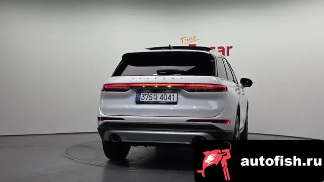 Lincoln Corsair Cosair 2022 года - вид 4