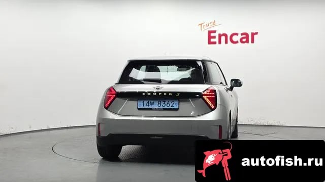 Mini Cooper Cooper Electric 4th Generation 2024 года - вид 4