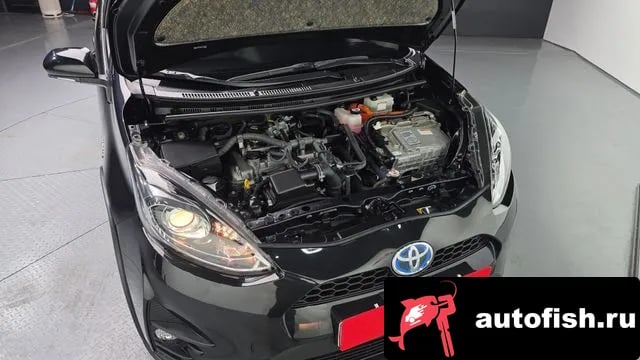 Toyota Prius Prius C 2020 года - вид 6