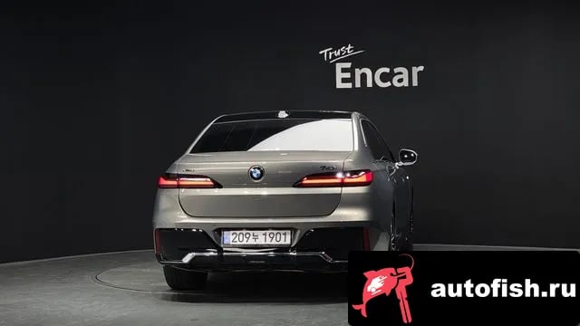 BMW 7-Series 7 Series (G70) 2024 года - вид 4