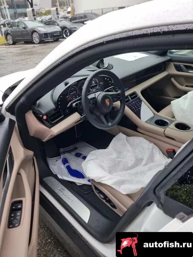 Porsche Taycan Taikan 2025 года - вид 5