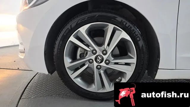 Hyundai AVANTE Avante AD 2018 года - вид 5
