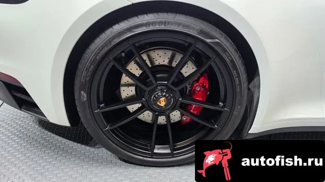 Porsche 911 911 (992) 2023 года - вид 5