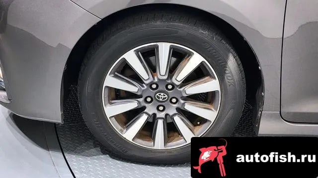 Toyota Sienna Sienna 2018 года - похожие автомобили