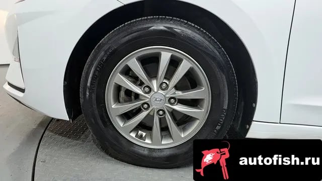 Hyundai AVANTE The New Avante AD 2019 года - вид 5