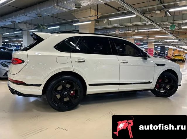 Bentley Bentayga Benteiga 2023 года - вид 4
