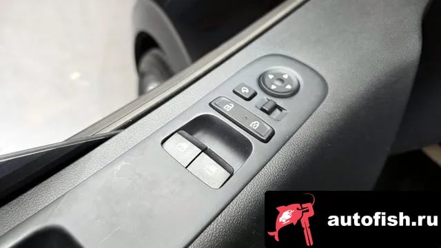 Hyundai Staria Staria 2023 года - похожие автомобили