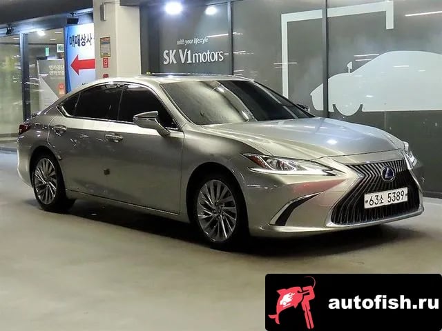 Lexus ES ES300h 7th generation 2019 года - вид 1