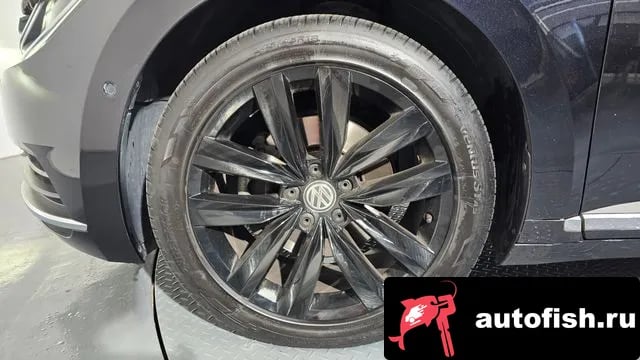Volkswagen Arteon Atheon 2019 года - вид 5