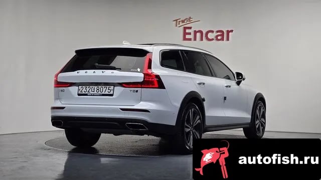 Volvo V60 V60 Cross-country 2nd Generation 2019 года - вид 2