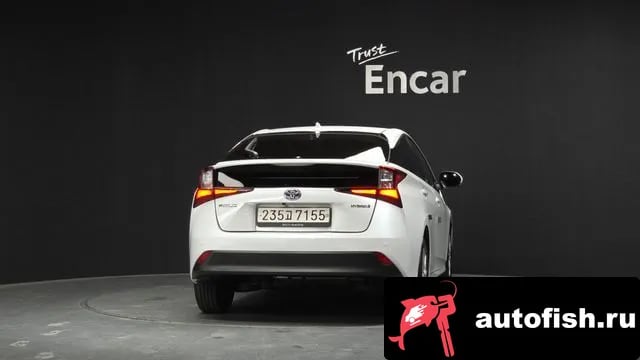 Toyota Prius Prius 4th Generation 2021 года - вид 4