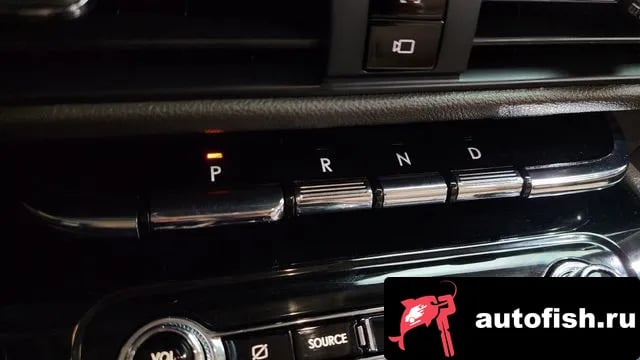 Lincoln Corsair Cosair 2020 года - похожие автомобили