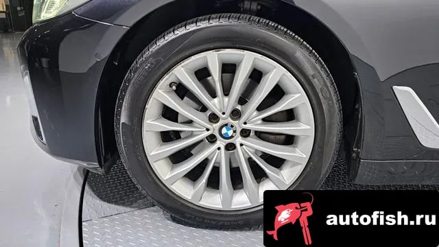 BMW 5-Series 5 Series (G30) 2023 года - вид 5