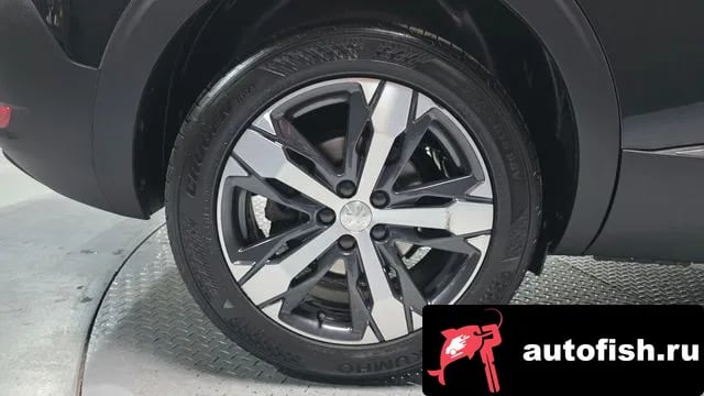 Peugeot 5008 5008 second generation 2018 года - вид 5