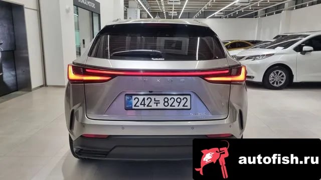 Lexus NX NX350h Second generation 2025 года - вид 4